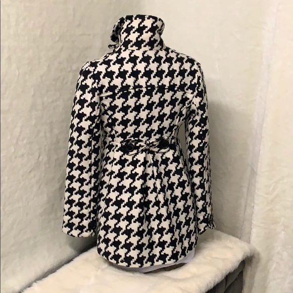 SOLD Black and white houndstooth print jacket - Picture 5 of 10
